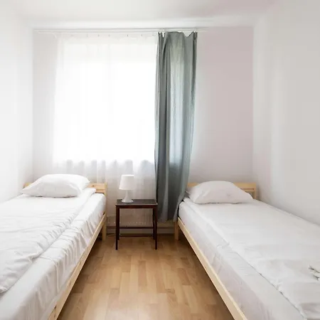 Διαμέρισμα Spacious With Garden In The Tri-city By Renters