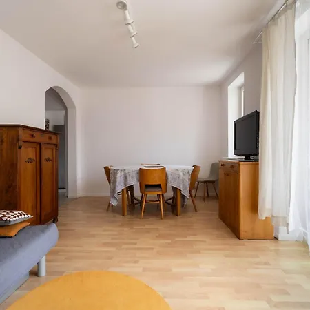 Spacious With Garden In The Tri-city By Renters Διαμέρισμα *