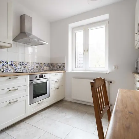 Spacious With Garden In The Tri-city By Renters Διαμέρισμα